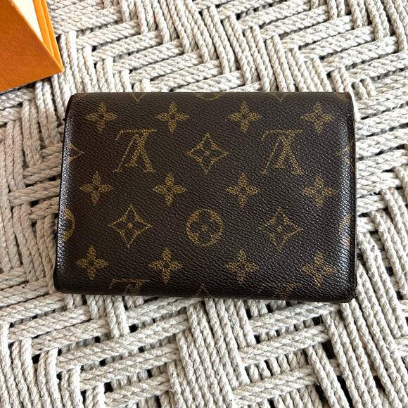 Louis Vuitton Monogram Brown Wallet - Picture 2 of 13
